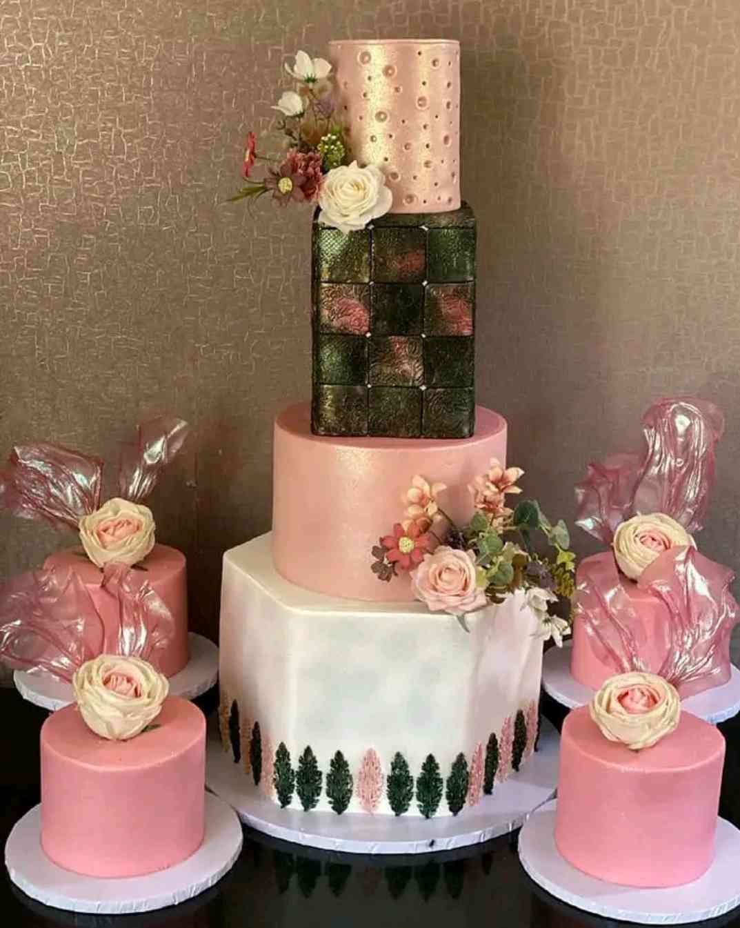 BEAUTY BLENDED WEDDING CAKE 