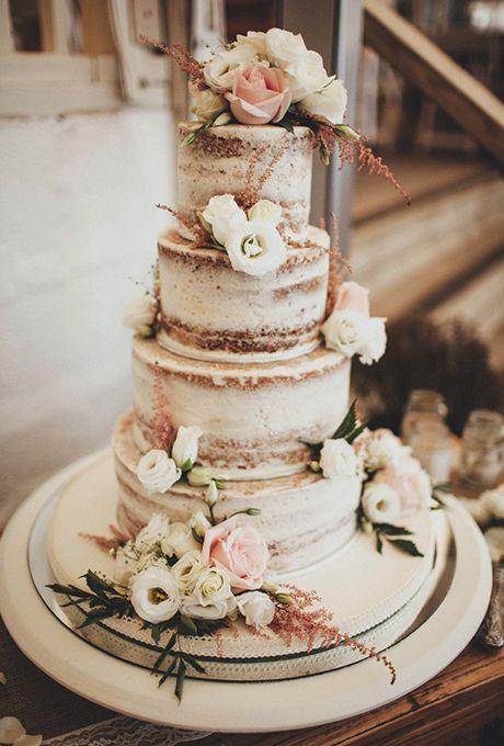 CREAMY FLOWERED WEDDING CAKES 