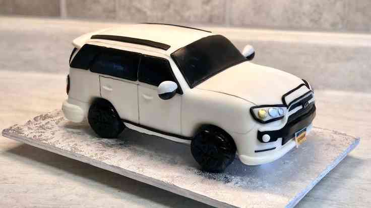 NICE CAR BIRTHDAY CAKE 