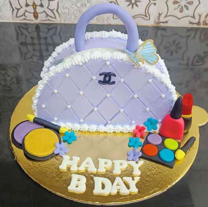 CHANNEL O HANDBAG CAKE 