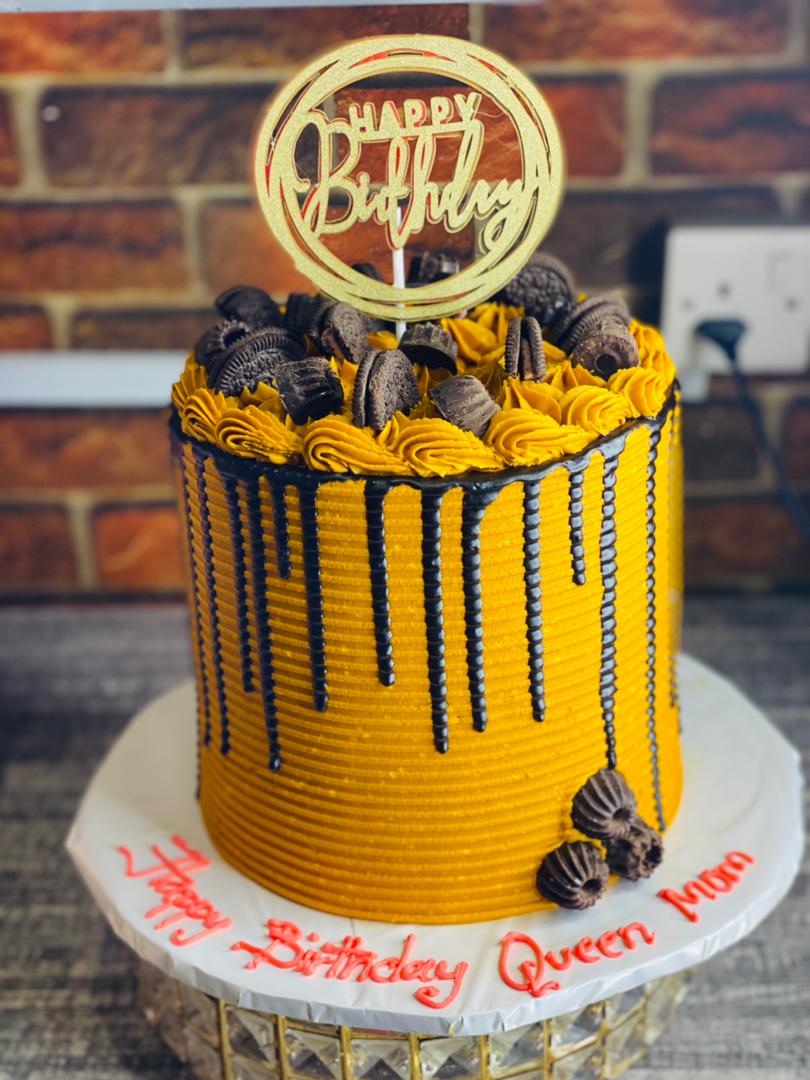 GOLD AND CHOCOLATE DRIPPING CAKE 