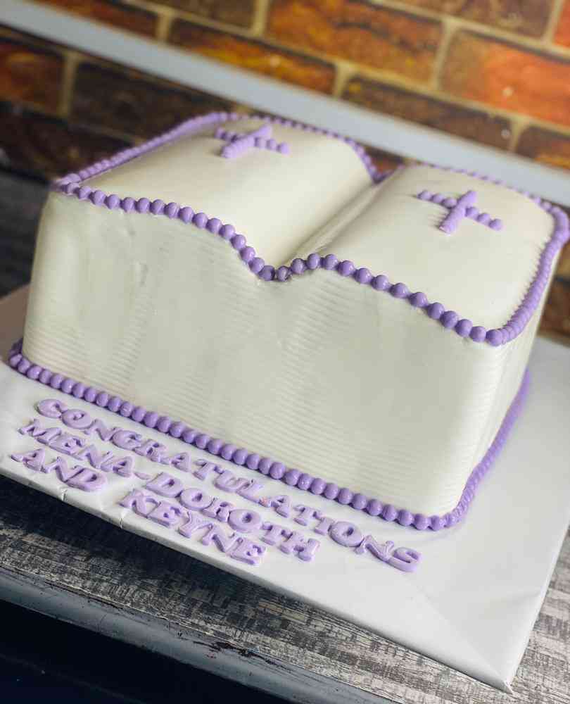 BIBLE IN FONDANT ICING 