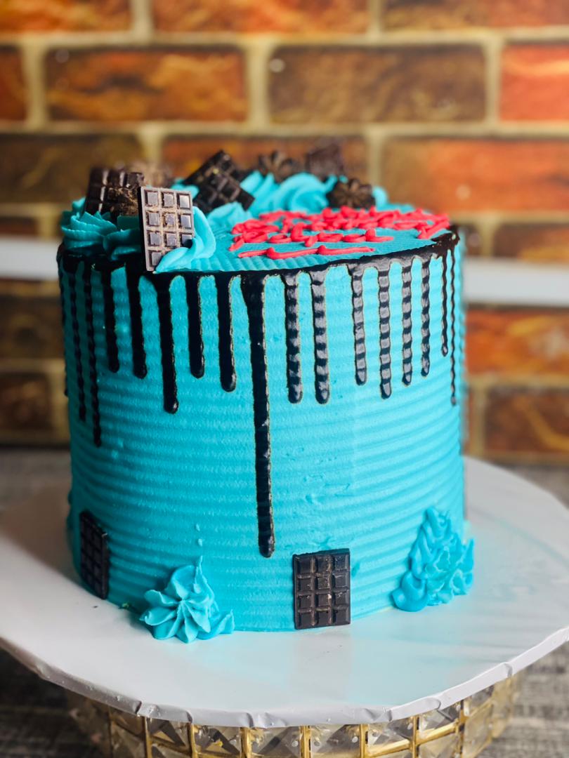 BLUE CHOCOLATE DRIPPED CAKE