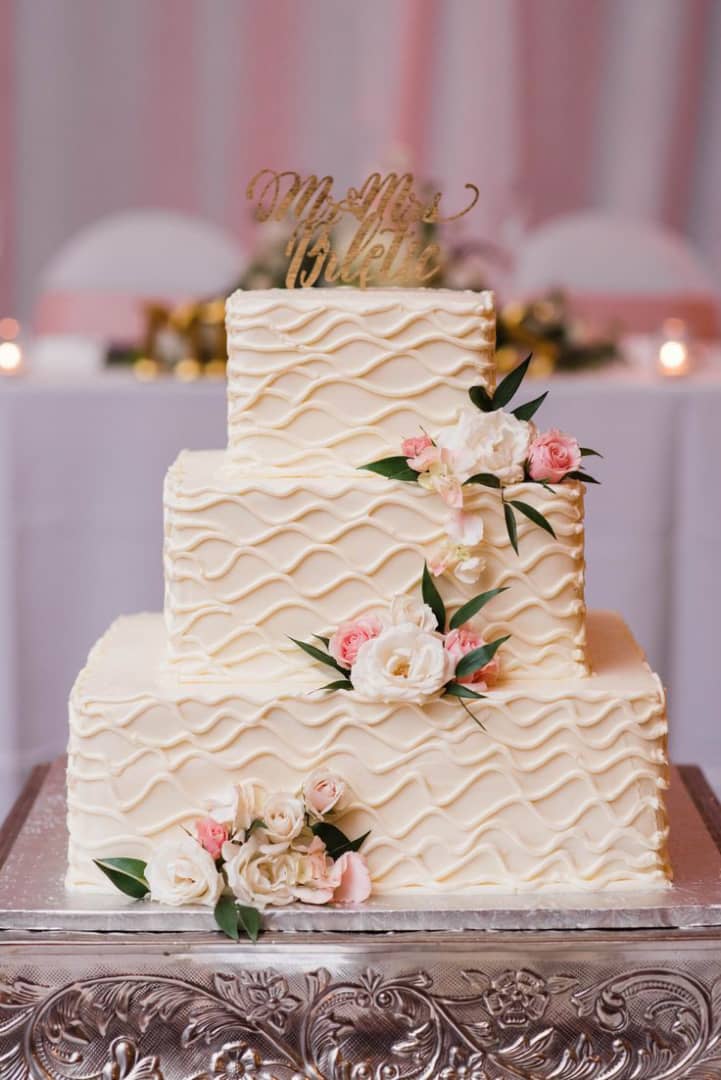 SQUARE LADDER WEDDING TOUCH