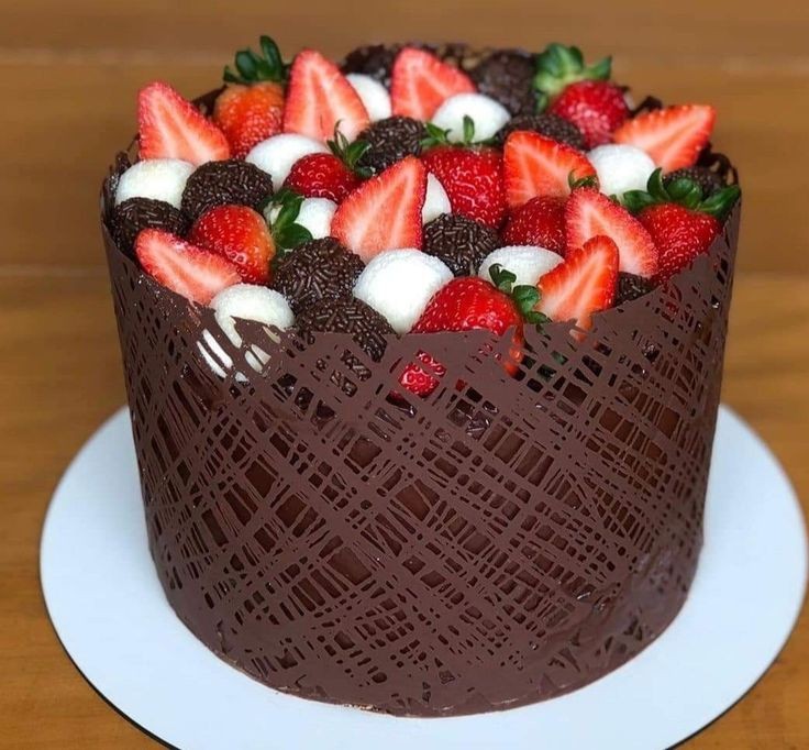 FRUIT CHOCOLATE CAGED CAKE