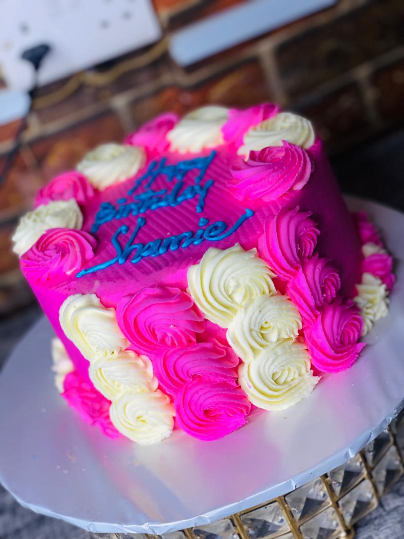 PINK BLUE CREAM CAKE