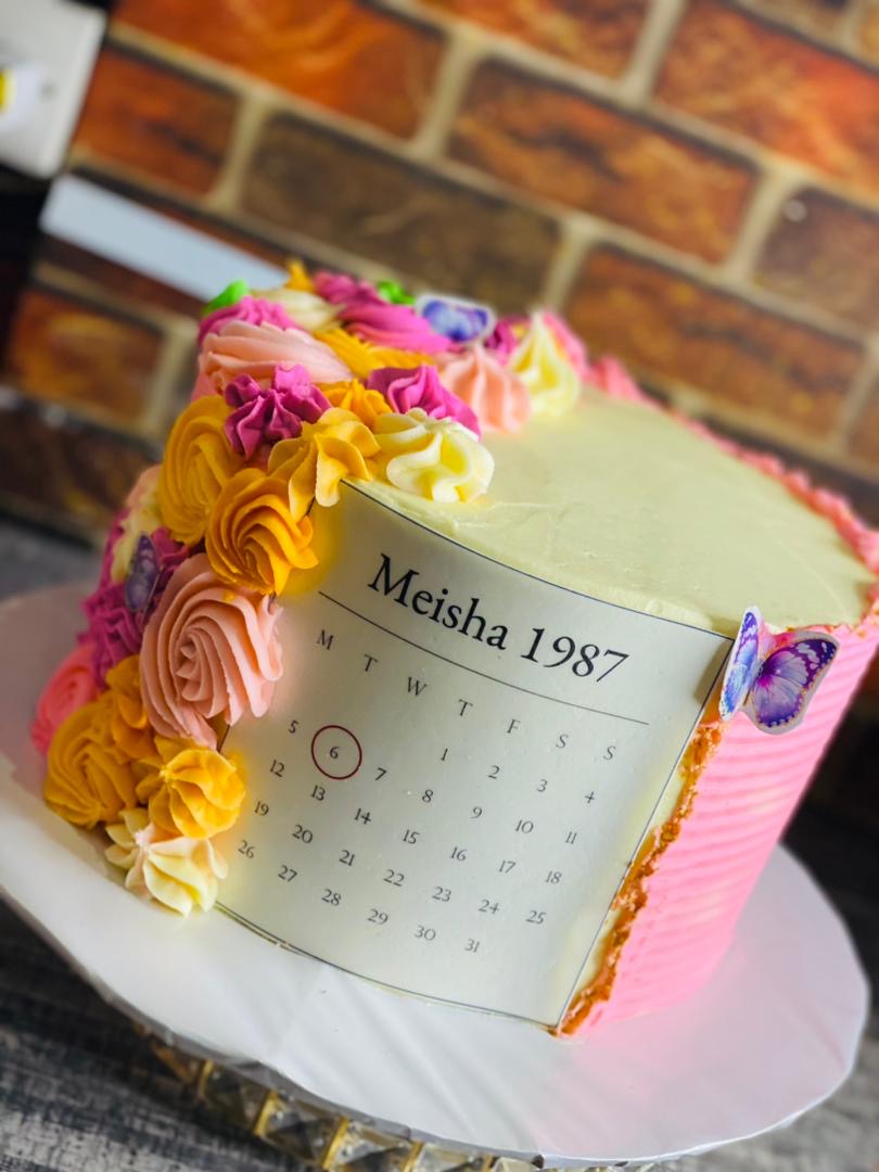 CALENDER FLOWER CAKE 