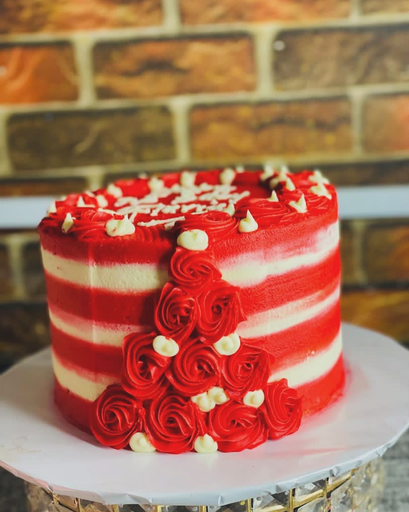 NICE RED  CREAMY CAKE ☺️