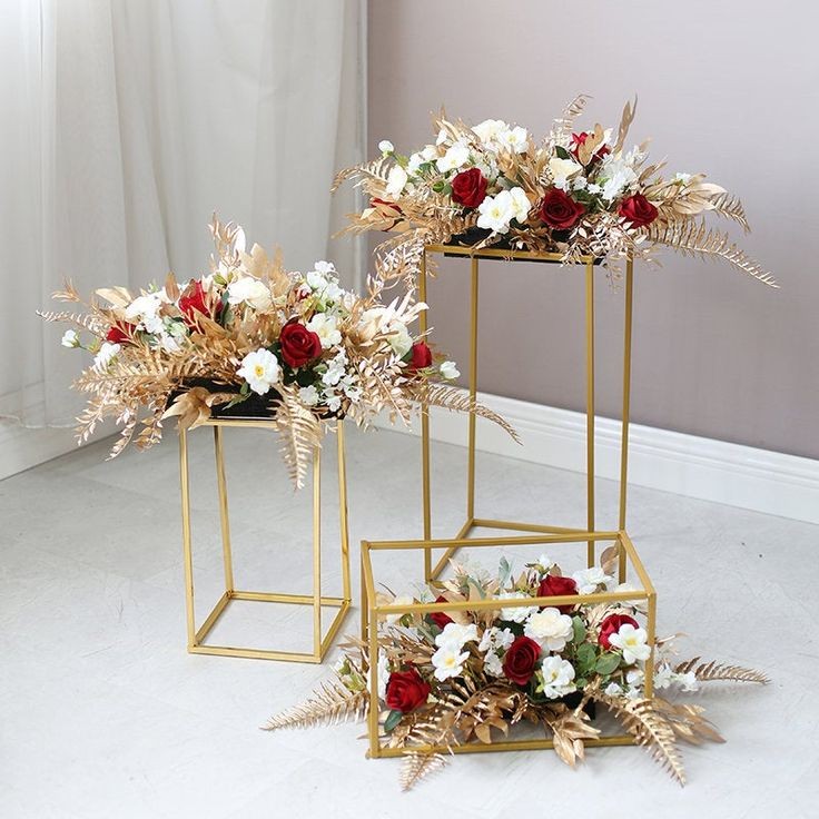 Gold metal center pieces 