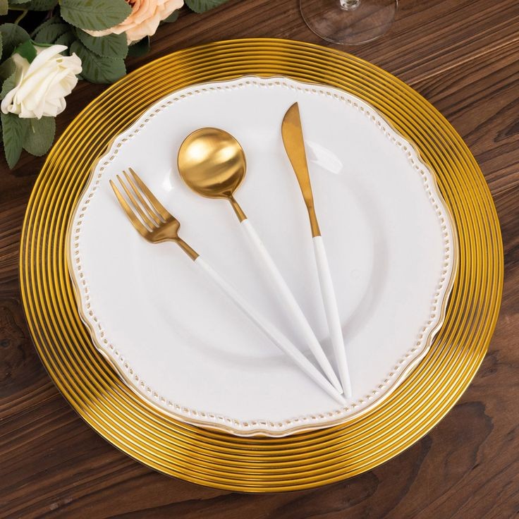 Gold charger plate and white saucer 