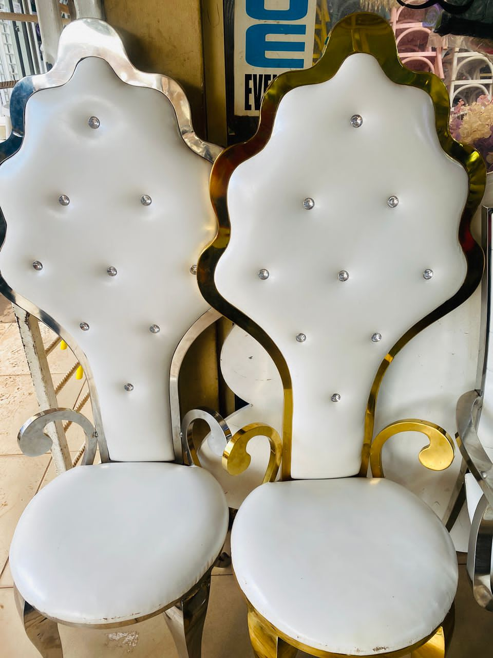 Throne bridal chairs