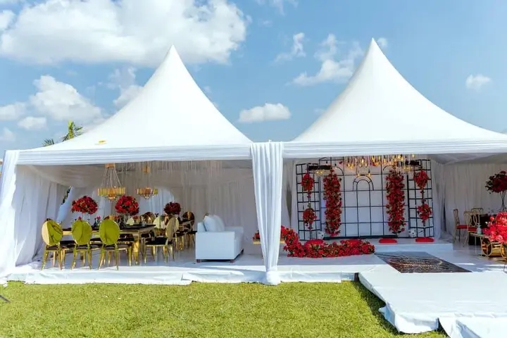 100 seater tent