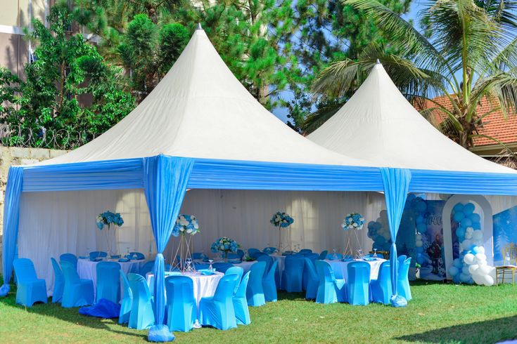 100 seater tent