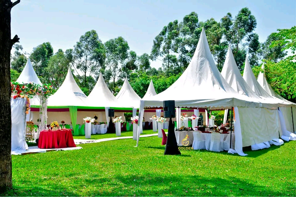 100 seater cone shaped tent