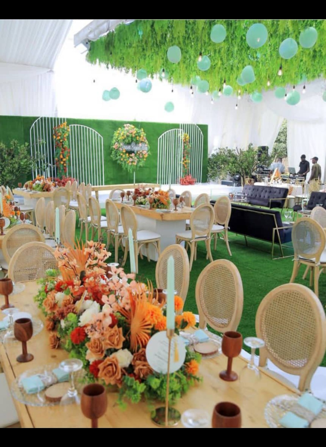 forest green introduction decoration 