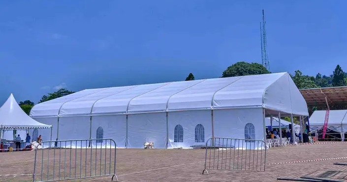 Mega tent