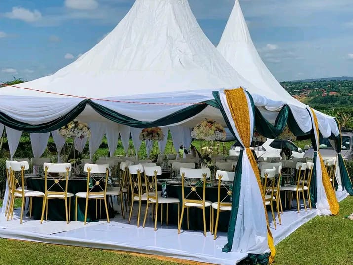 100 seater tent