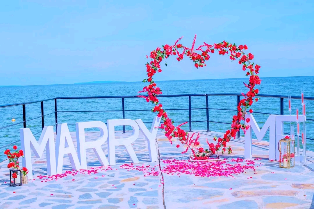 marry me deco