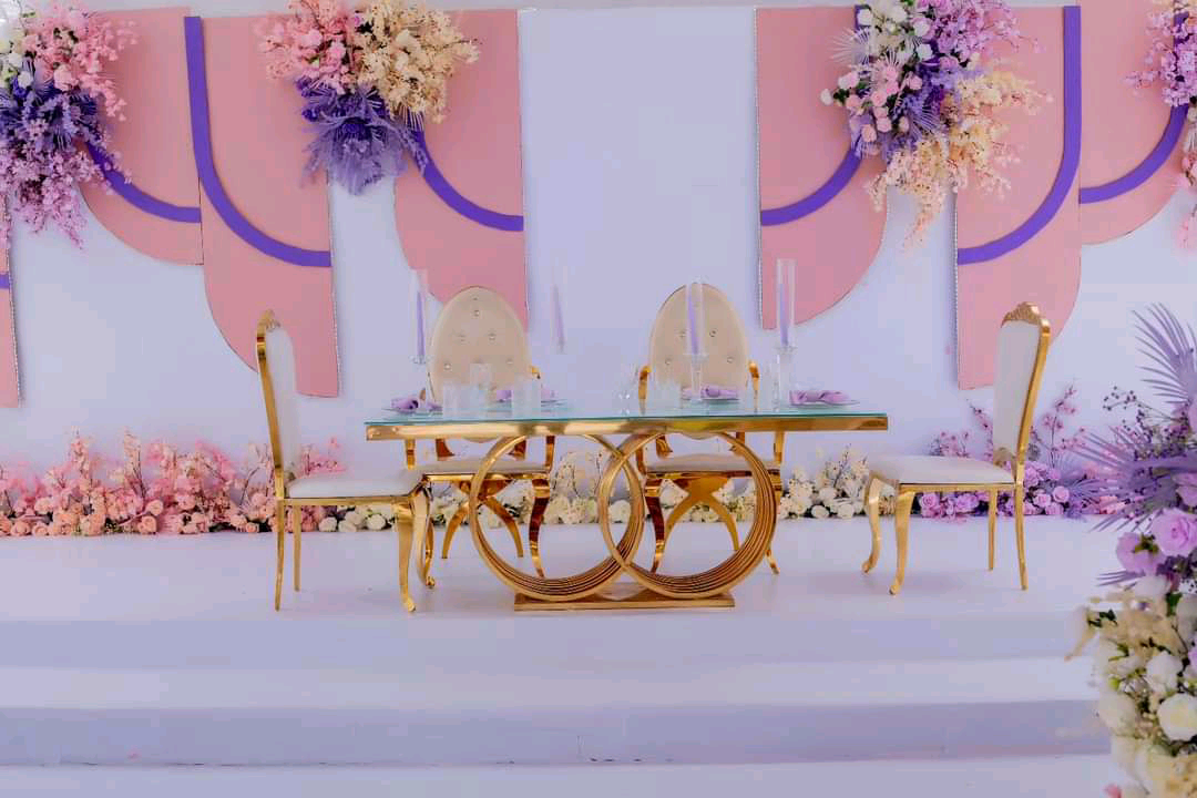 gold high table