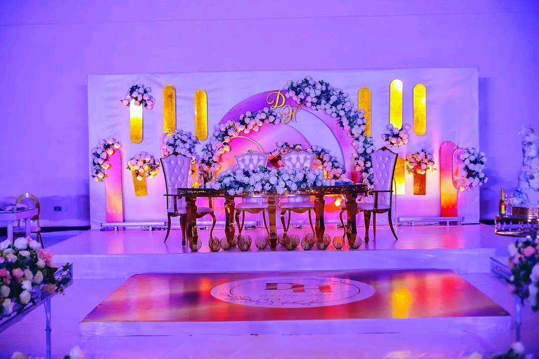 glittering wedding high table 