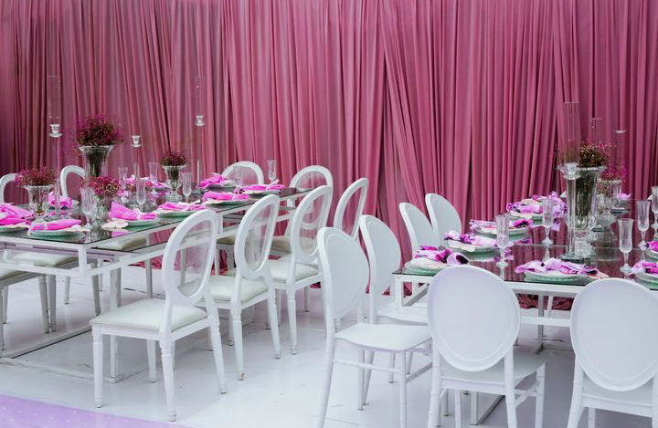 pink white table setting 