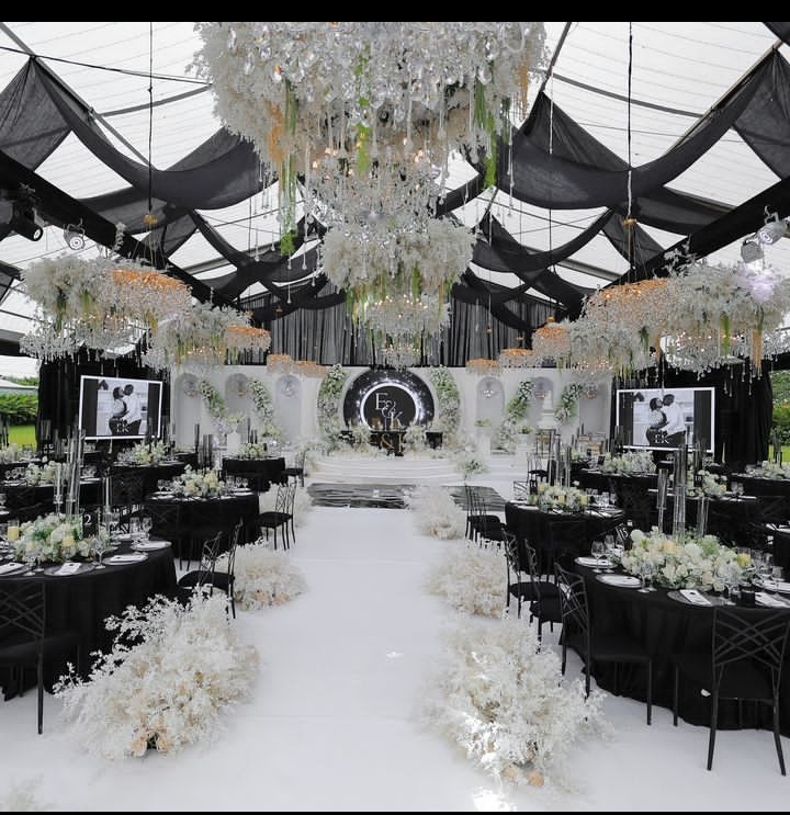  black white themed wedding 