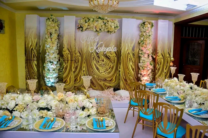 gold blue kukyala decor