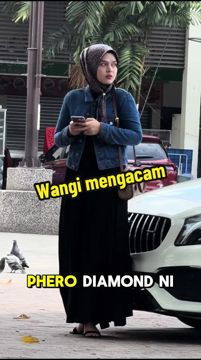 Berani ker nak pakai perfume phero diamond ni sebab nanti ada orang akan perasan dan tertarik #pherodiamond #perfumepherodiamond #foryou #pheromoneperfume — @pherodiamond