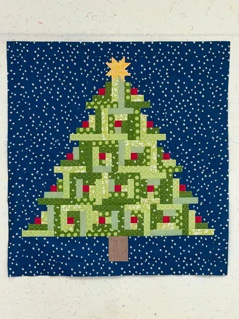 Mini Christmas Tree Quilt
