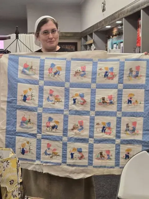 Holly Hobbes Like Chester Panel