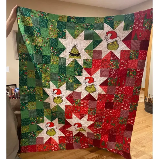 Grinch Panel Quilt 