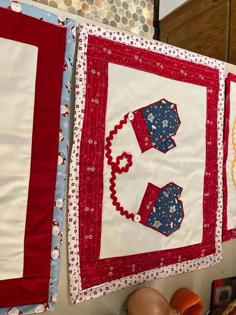 Mitten Placemats