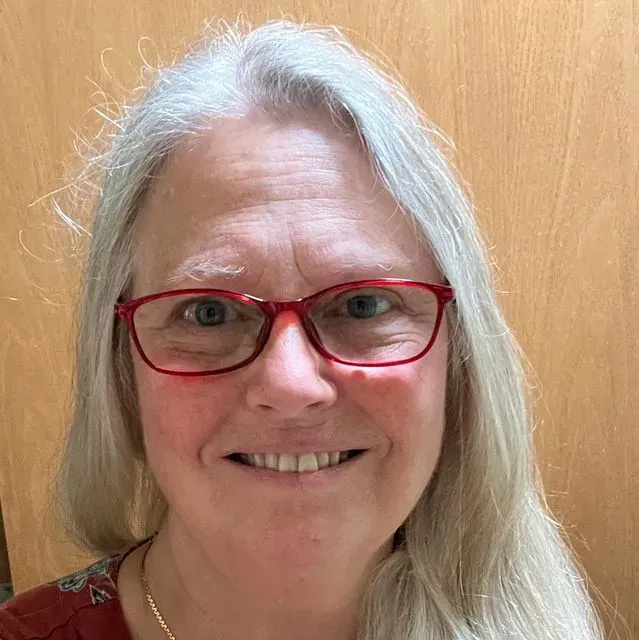 Julie Kind