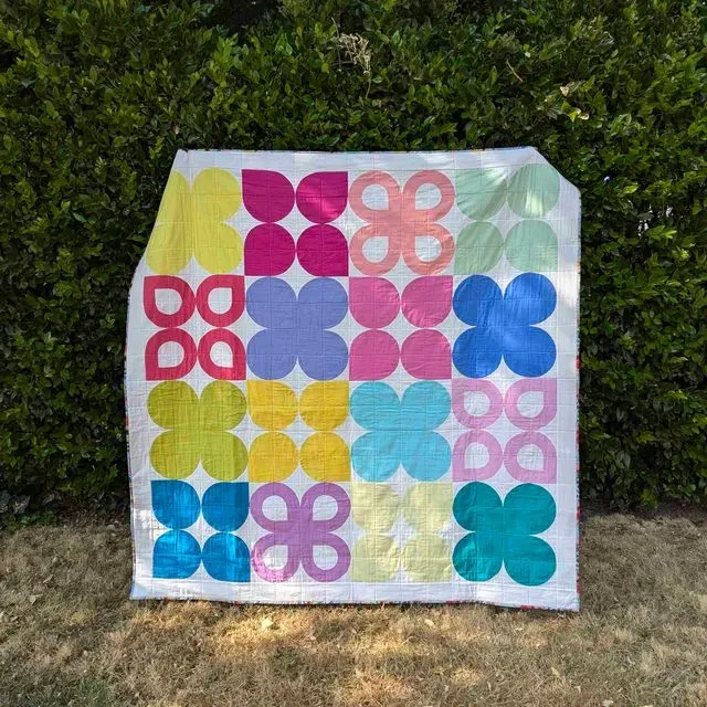 Lemon Blossom Quilt (Toad Circle)