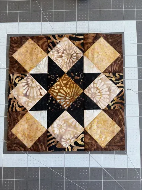 Cinnamon Twist (96”x99”)