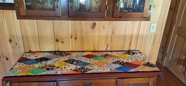 Diamond Hutch Runner