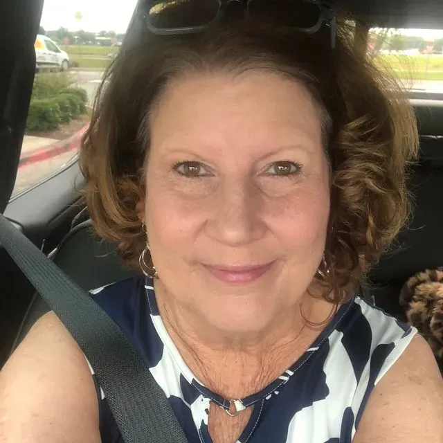 Lesley Chandler