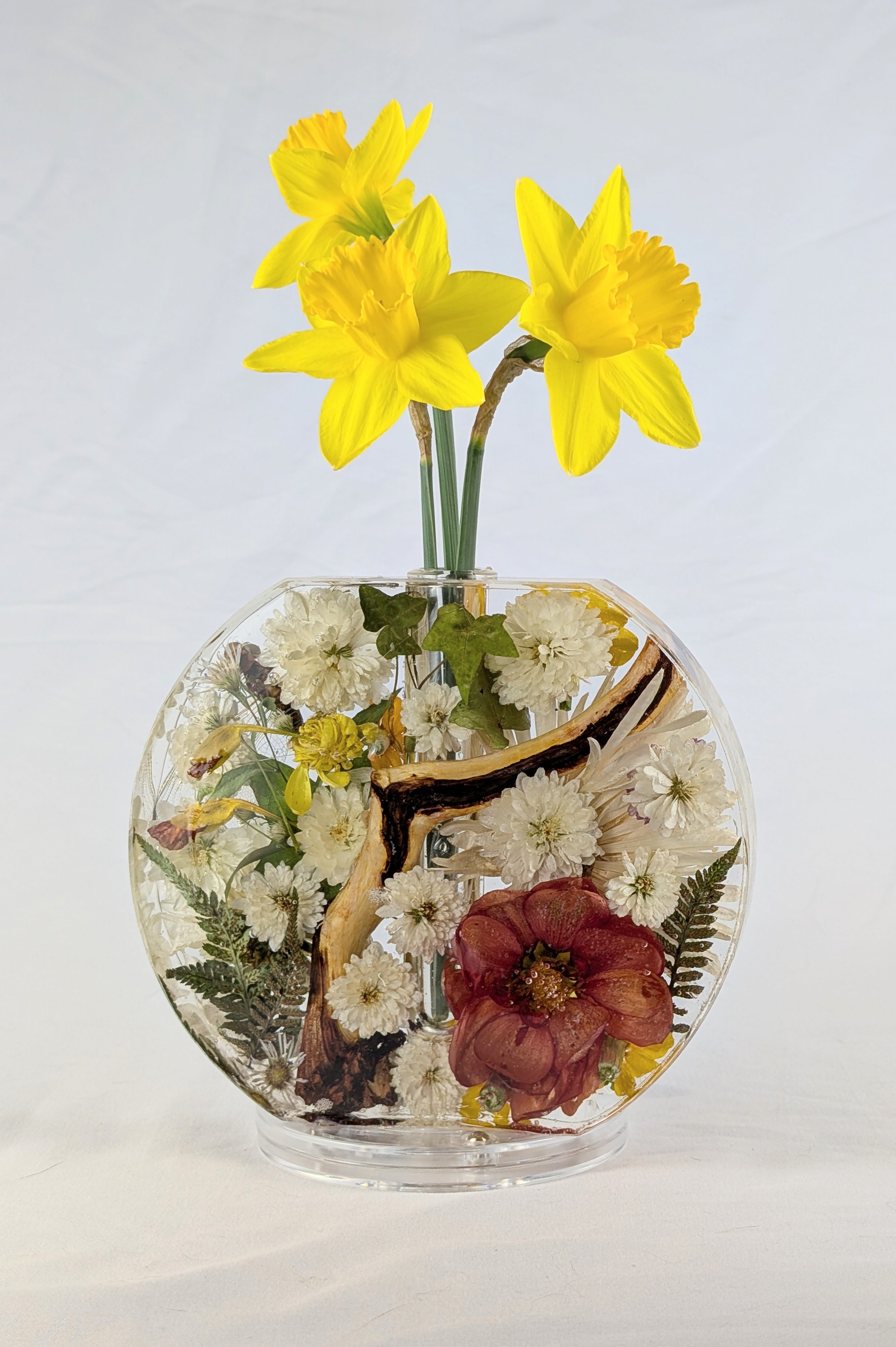 Dragonfly vase