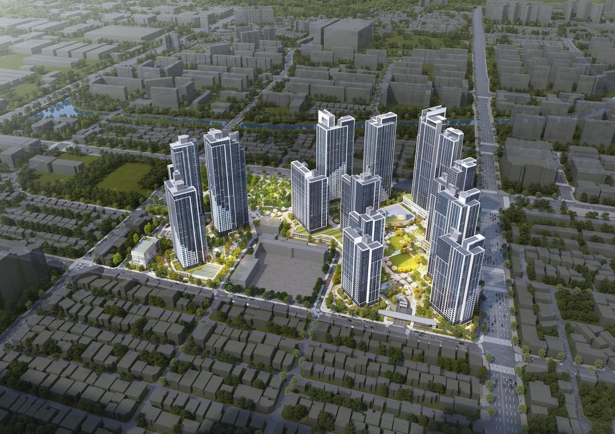The Daejang-dong real estate project remains at the center of the legal controversies surrounding Lee.