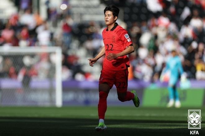 Seol quickly made the transition to the senior international stage, representing South Korea with pride.