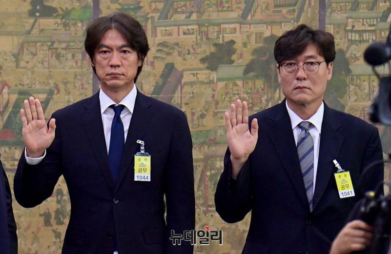 The selection process for the national team manager in 2024 placed Lee under intense national scrutiny.