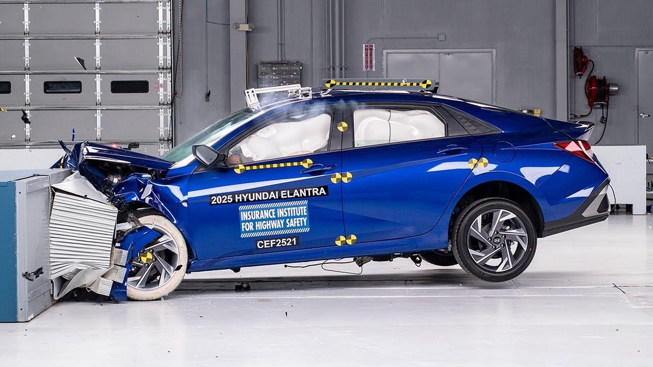 Consistently earning top safety marks, the Elantra integrates advanced collision-avoidance systems to protect occupants.