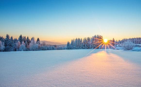 The transition from dark winter to dawn symbolizes her personal and political rebirth.