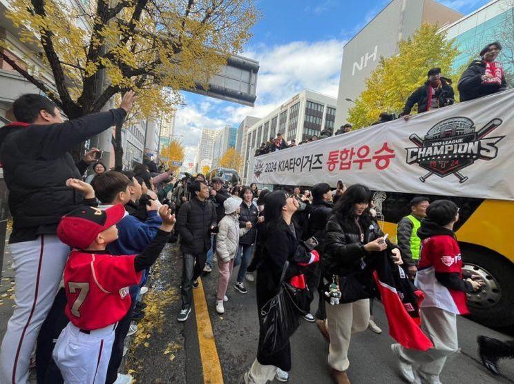 Ko's veteran presence in the bullpen was instrumental in the KIA Tigers' 2017 championship run.