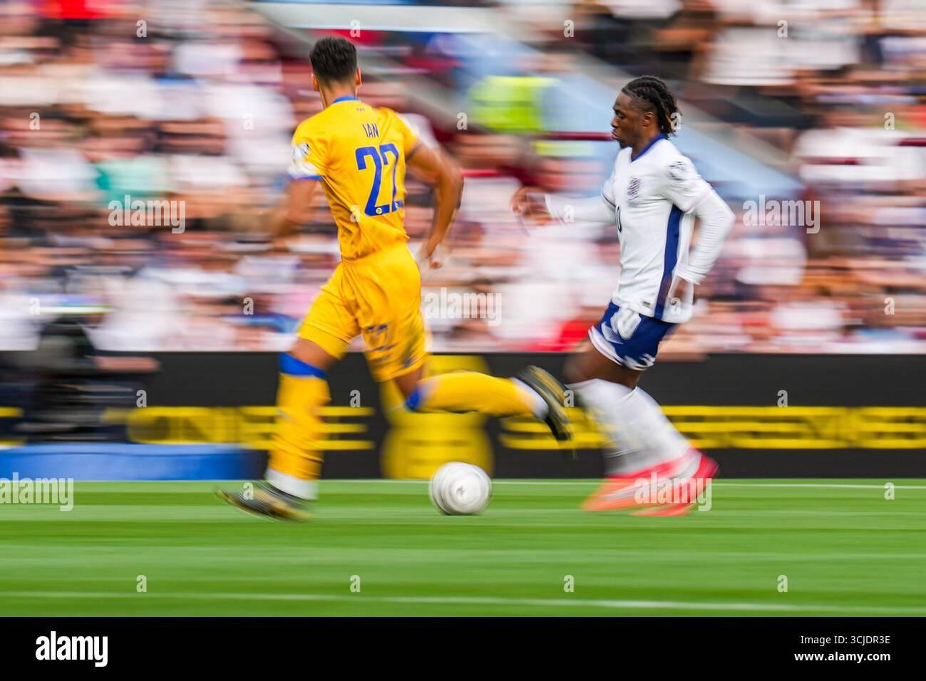 Adapting to the rigorous tactical environment of Spanish football proved challenging for Lee.