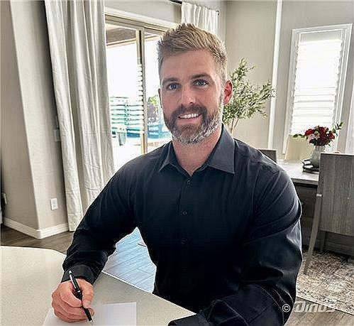 Matt Davidson, an accomplished power hitter with experience across MLB, NPB, and KBO.