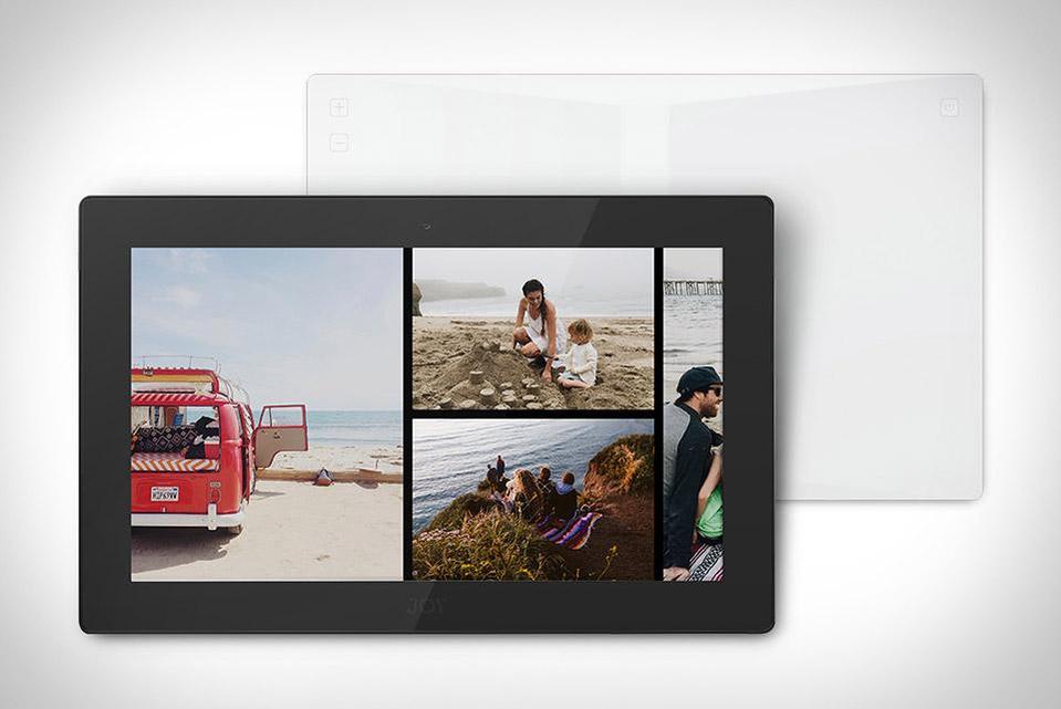 The transition to direct-to-consumer digital photobooks revolutionized how glamour models monetize their content.
