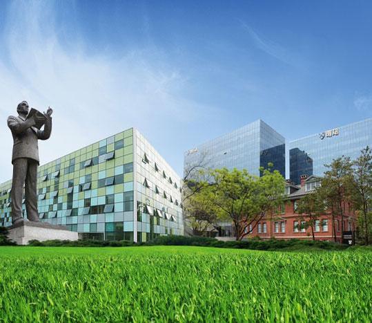 The school's relocation to Godeok-dong in 1984 provided the space required for modern academic and athletic facilities.