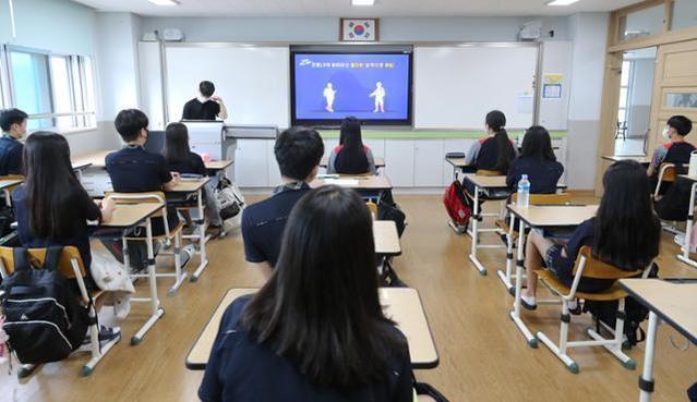 Pai Chai has successfully navigated policy challenges, defending its autonomous status to preserve educational diversity.