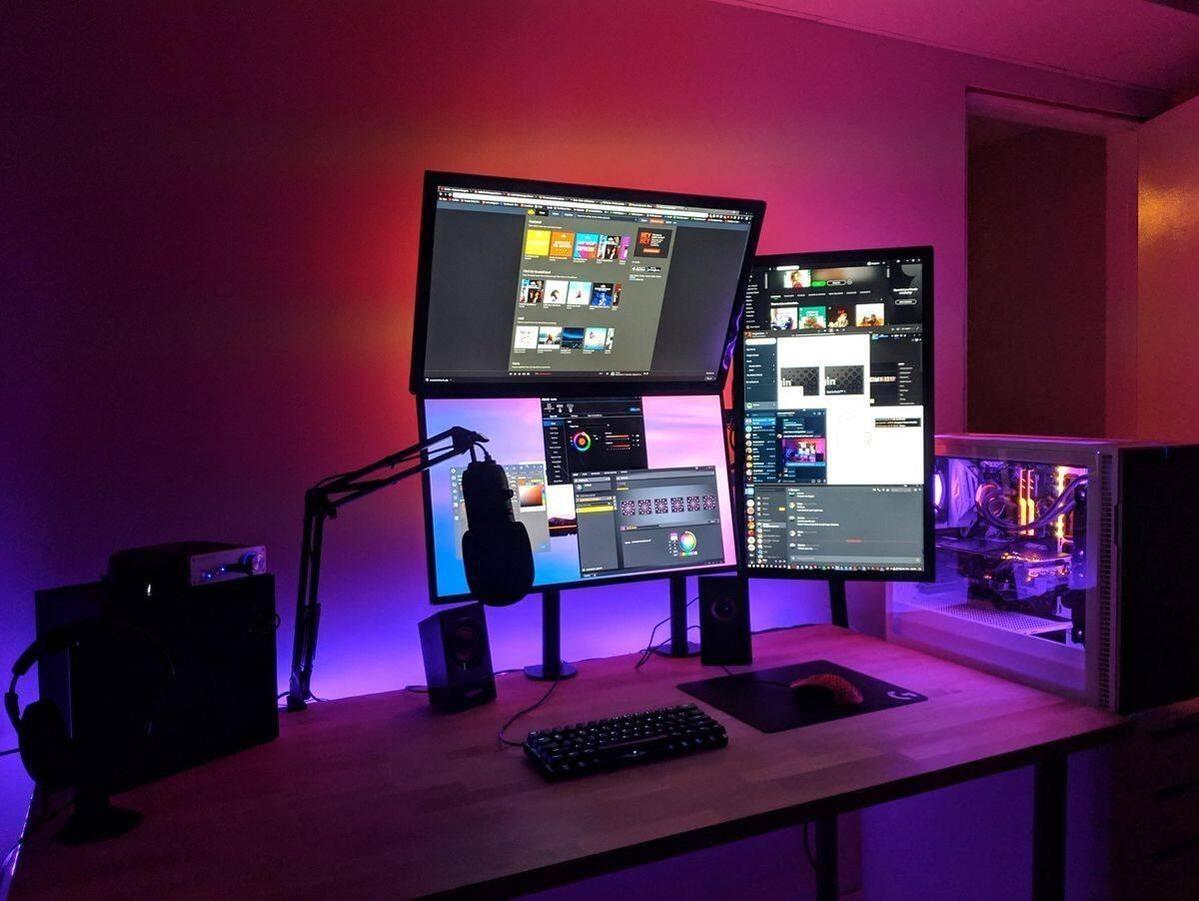 Jin Ja-rim began her streaming career on Twitch, focusing on highly interactive, real-time communication.